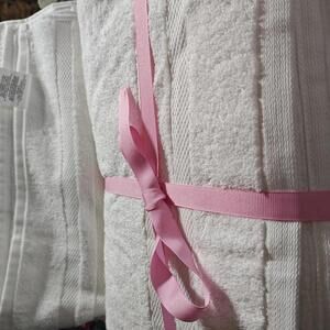 Grandeur Hospitality 3 Pack 100% Cotton Bath Towel 30" x 54" White